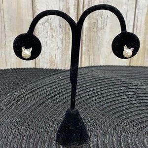 Sterling Silver925 & Faux Pearl Cat post earring